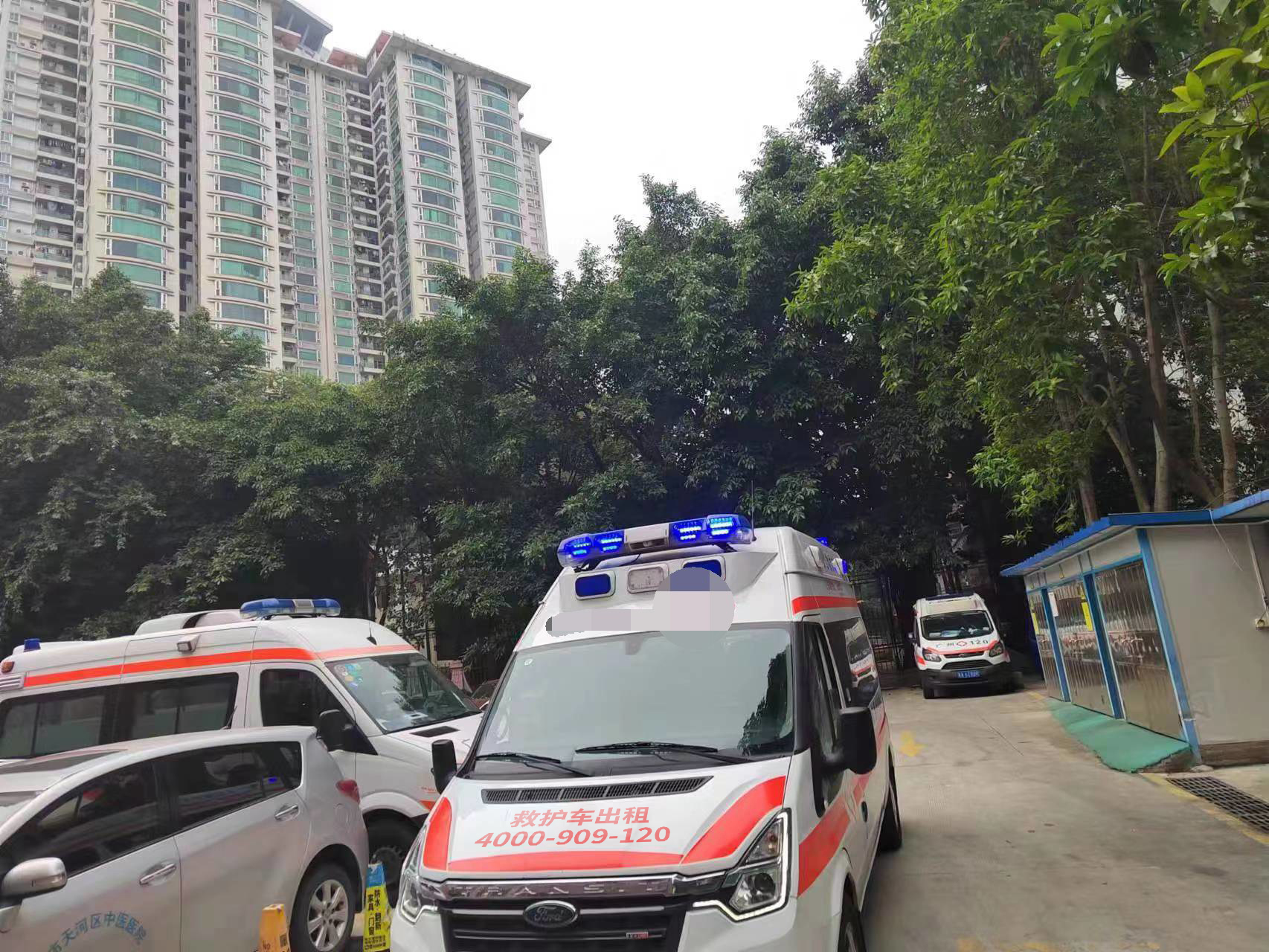 竞赛中的放心卫士：拳击120私人急救车出租，让你的比赛更从容！