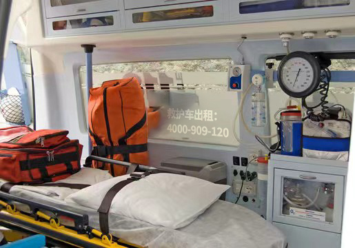 安全为比赛添彩：北京市冰球医院救护车租用，为比赛增添一份安全保护！
